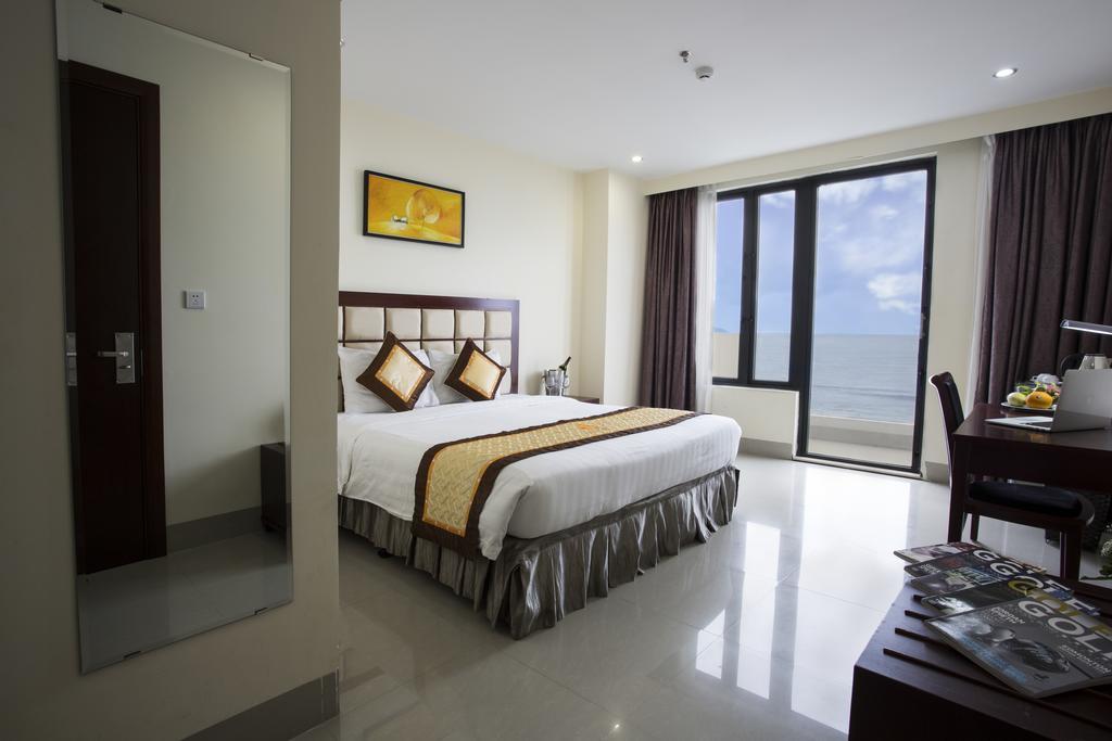 Sea Front Hotel Đà Nẵng Zimmer foto